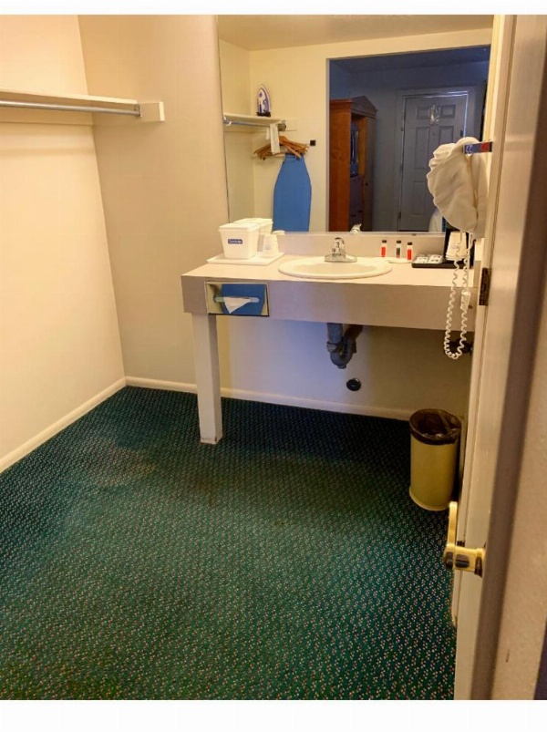 Travelodge by Wyndham Cedar City image 17