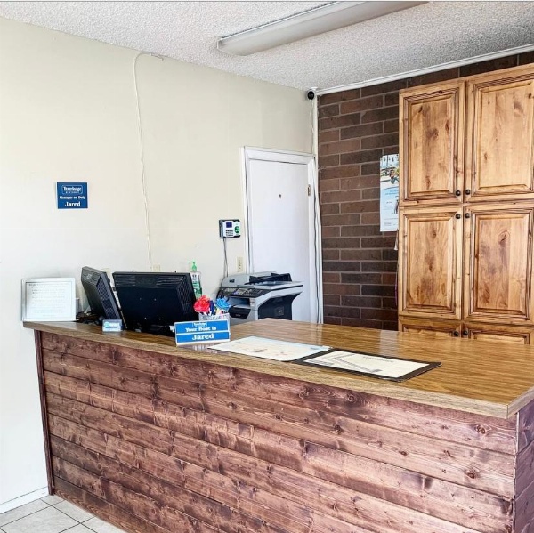 Travelodge by Wyndham Cedar City image 9